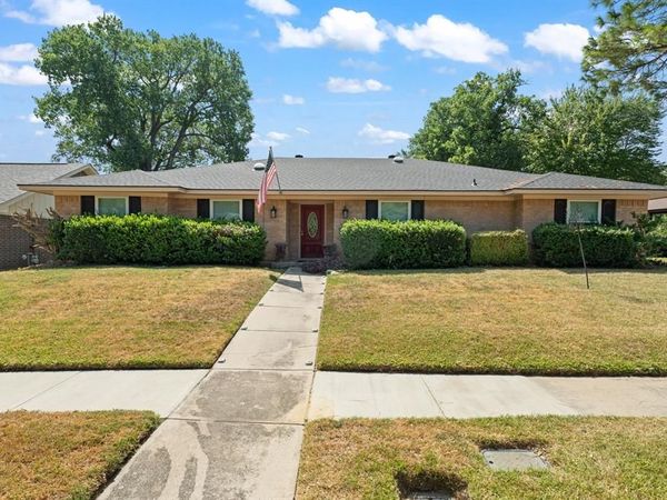 1807 Holm Oak Street, Arlington, TX 76012