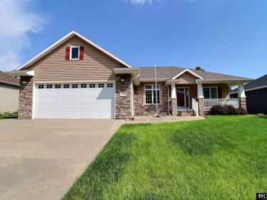 2432 Heritage Lane, Fremont, NE 68025