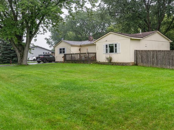 3707 CLEARVIEW Avenue , Gurnee, IL 60031