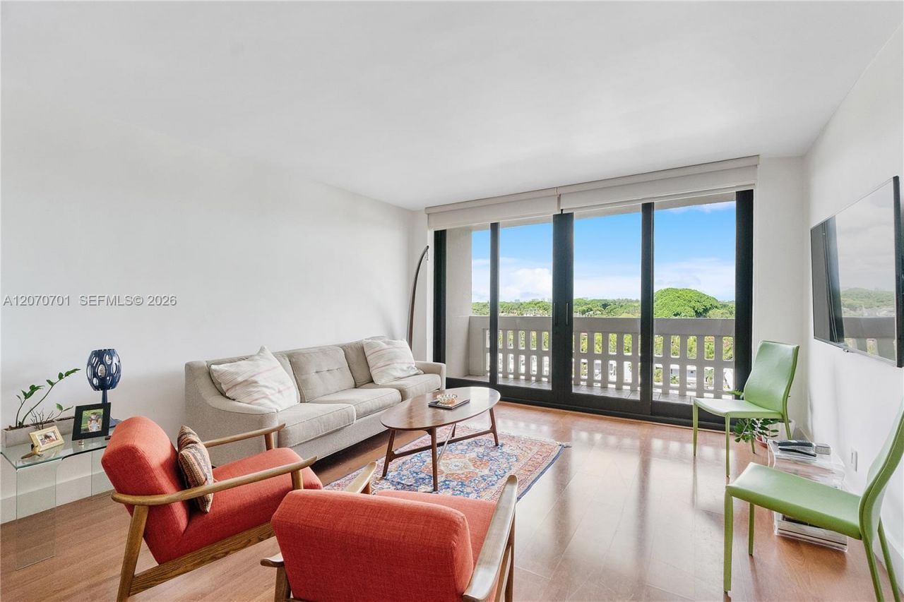 90 Edgewater Dr , Unit 917, Coral Gables, FL 33133 Photo