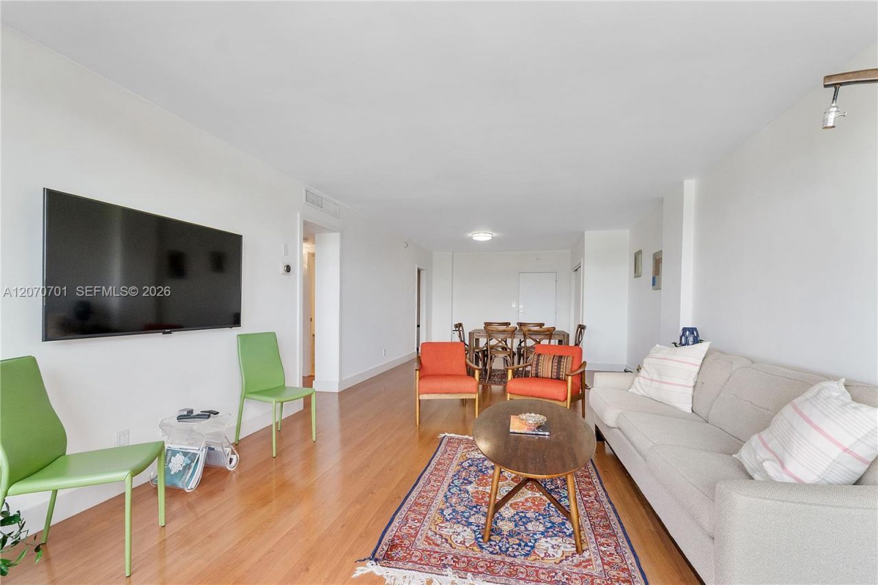 90 Edgewater Dr , Unit 917, Coral Gables, FL 33133 Photo