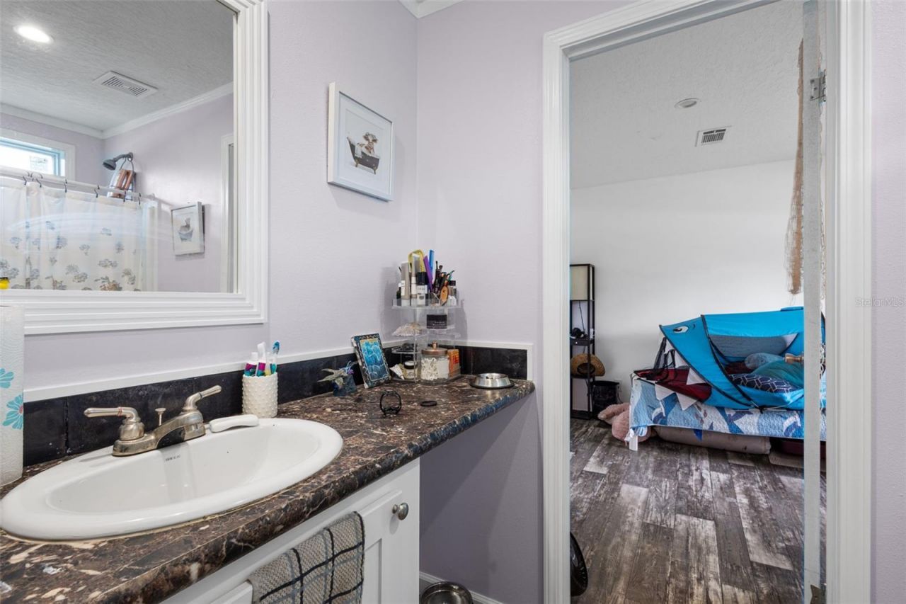 9490 NE 77th Place , Bronson, FL 32621 Photo