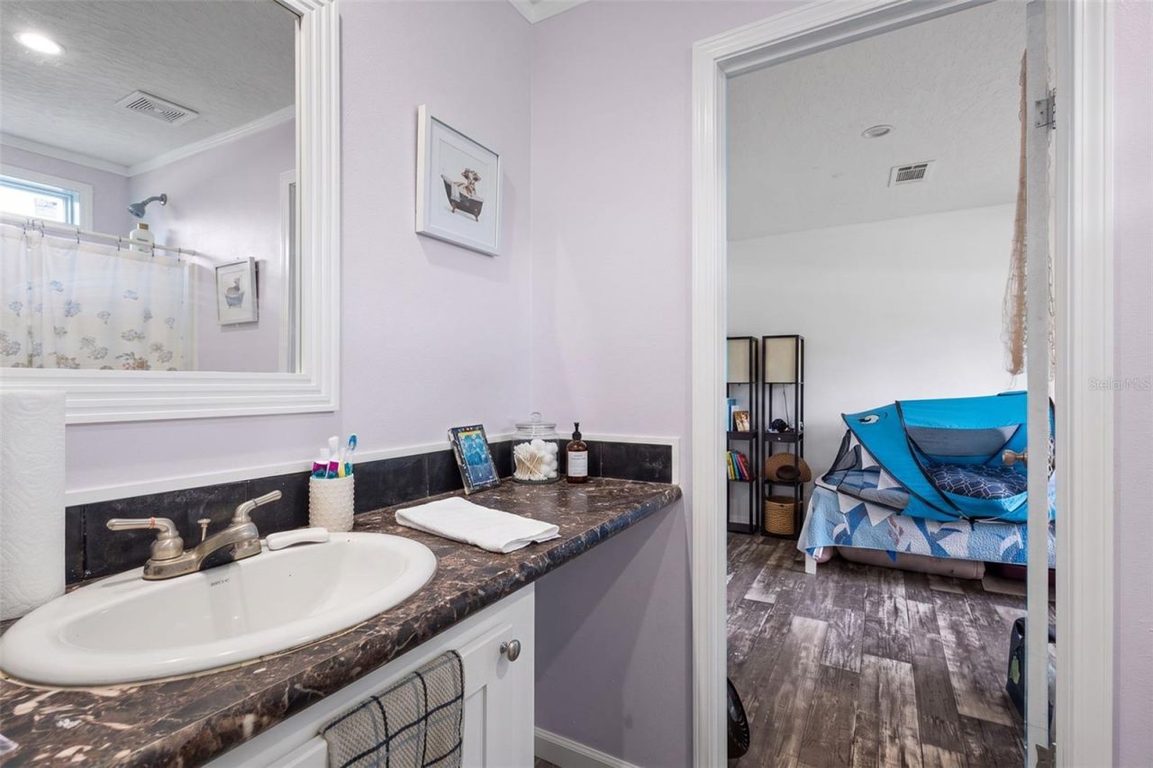 9490 NE 77th Place , Bronson, FL 32621 Photo