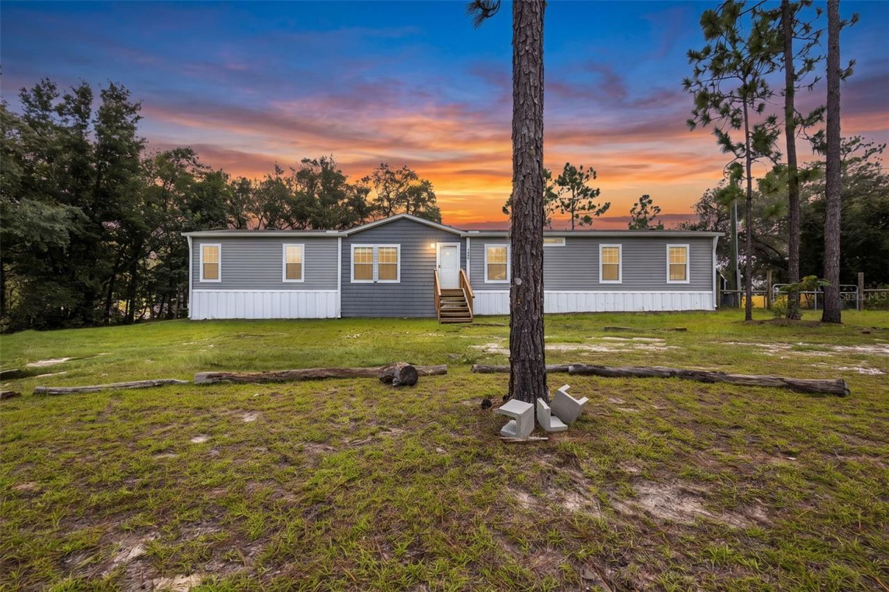 9490 NE 77th Place , Bronson, FL 32621 Photo