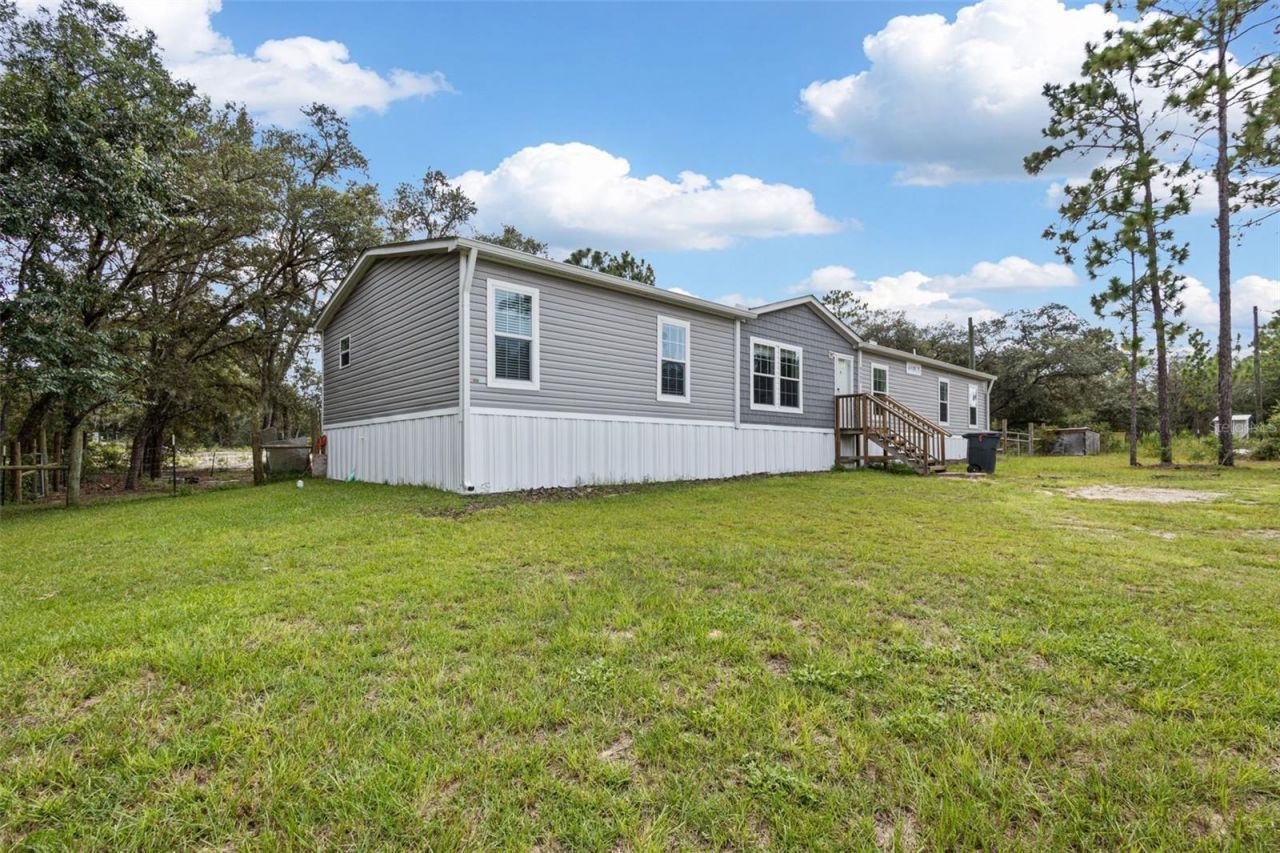 9490 NE 77th Place , Bronson, FL 32621 Photo