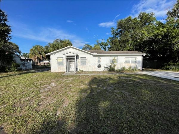 6802 W ADAMS STREET , TAMPA, FL 33611