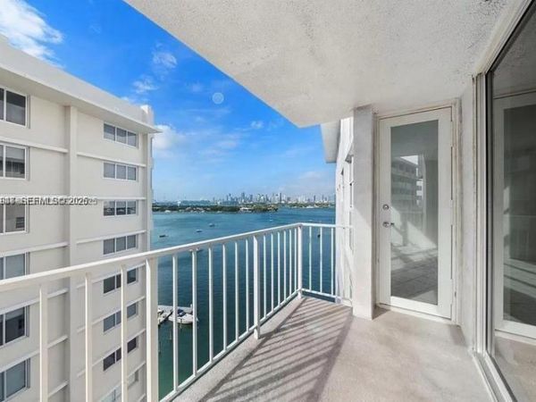 1228 West Ave , Unit 1415, Miami Beach, FL 33139