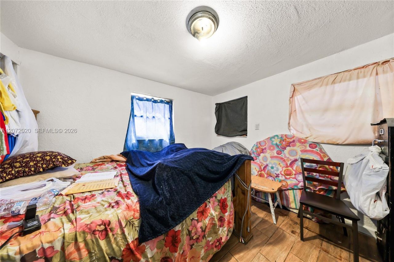 2151 NW 42nd St, Miami, FL 33142 Photo