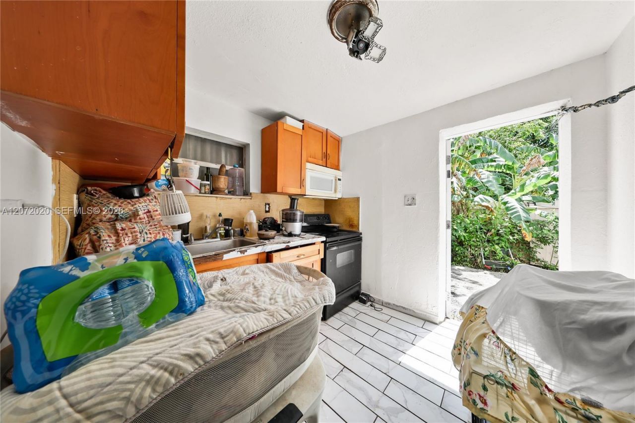 2151 NW 42nd St, Miami, FL 33142 Photo