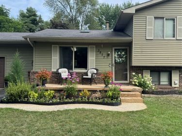 3877 Westlyn Drive, Lake Orion Village, Mi 48359
