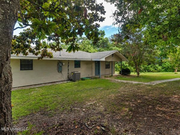 101 Saint Charles Avenue, Long Beach, MS 39560