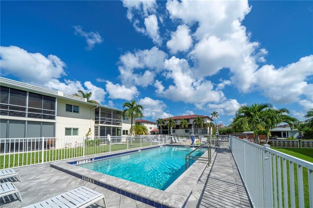 1417 Chesapeake Ave , Unit 104, Naples, FL 34102 Photo