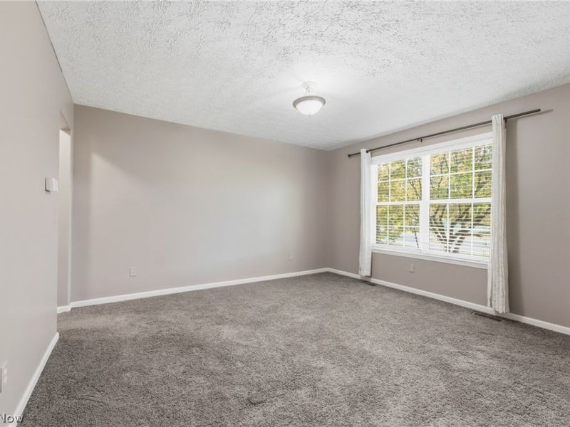 8056 Greenwich Boulevard NW, Massillon, OH 44646 Photo 8
