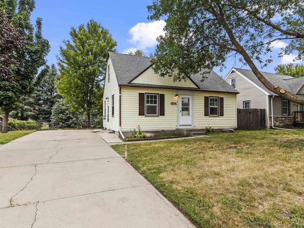 804 E Presentation St, Sioux Falls, SD 57104