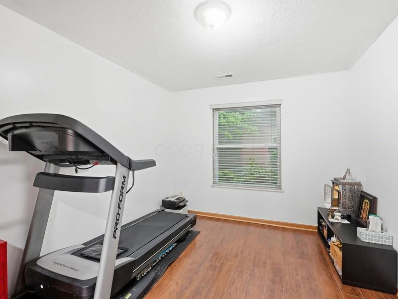2389 Maple Hedge Way, Columbus, OH 43219 Photo 18