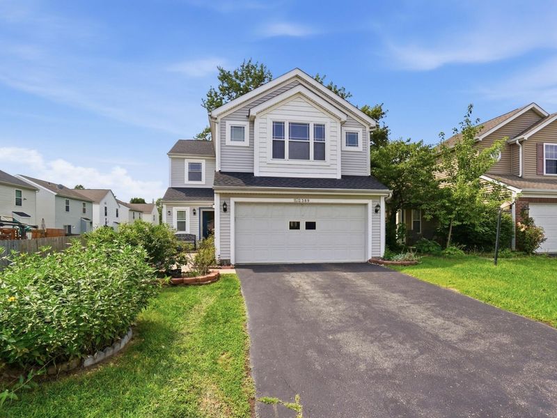 2389 Maple Hedge Way, Columbus, OH 43219 Photo 2