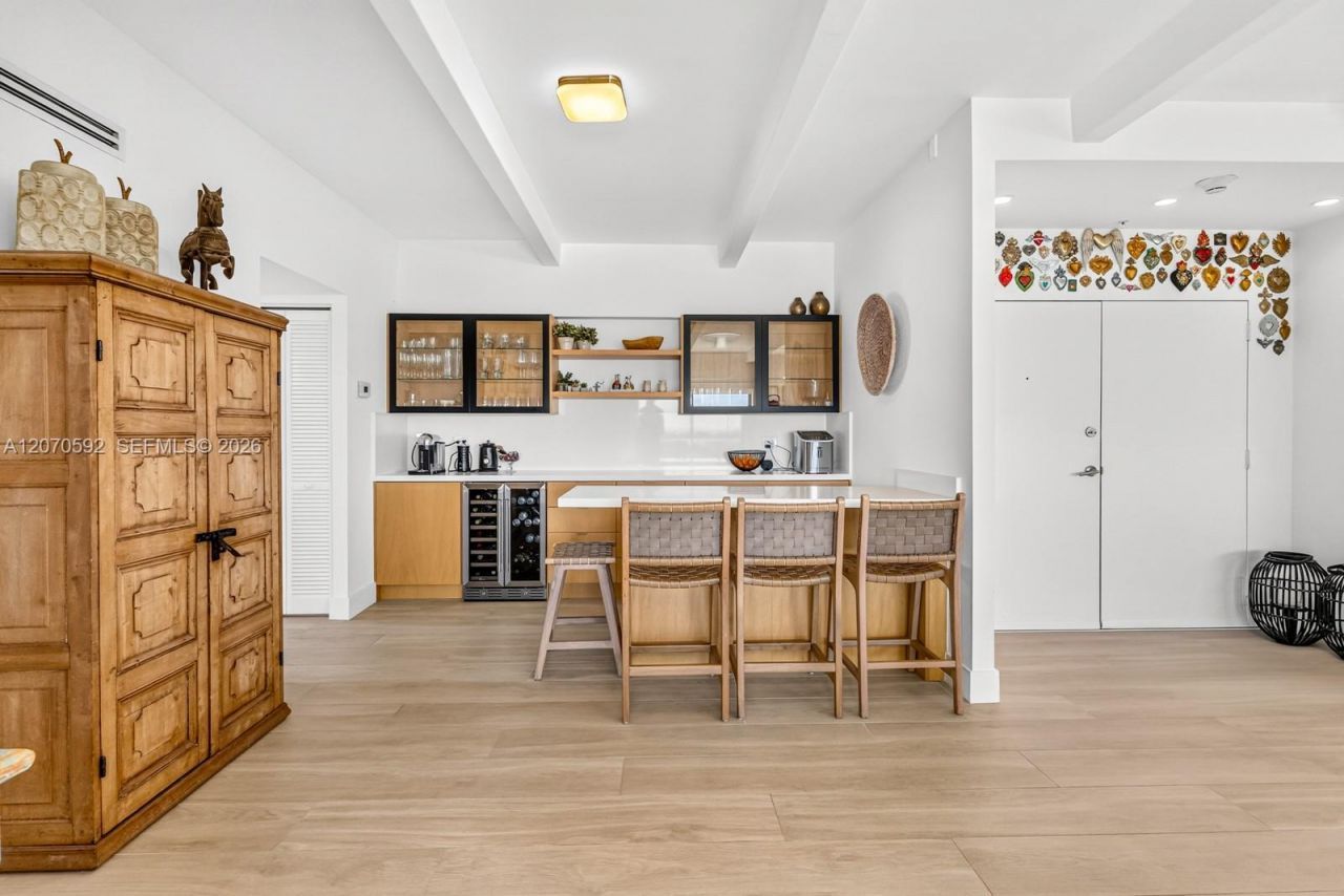 575 Crandon Blvd, Unit 801, Key Biscayne, FL 33149 Photo