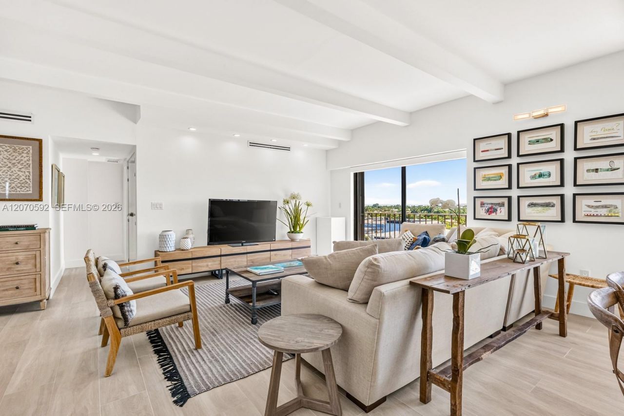 575 Crandon Blvd, Unit 801, Key Biscayne, FL 33149 Photo