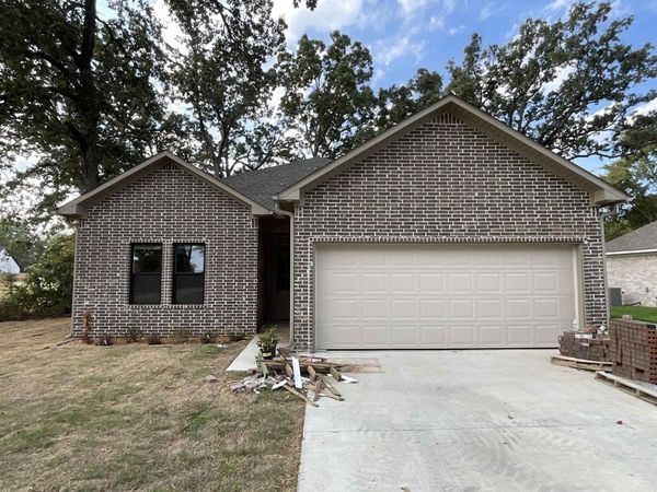 125 Kayla Lane, Lonoke, AR 72086