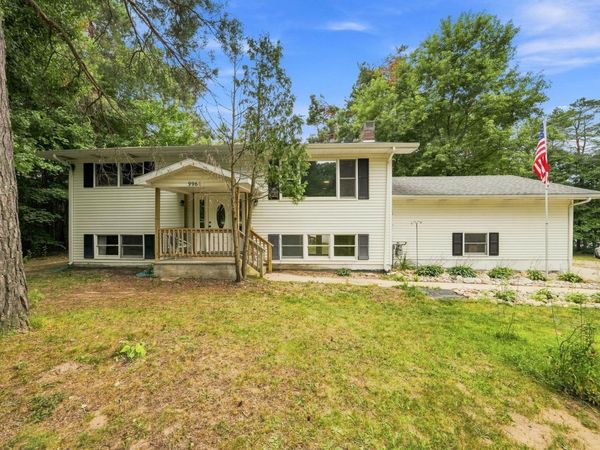 9960 13th Street E, Cadillac, MI 49601