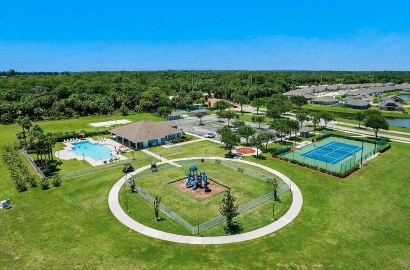 8604 NW Giovanni Avenue, Unit 143-4, Fort Pierce, FL 34951 Photo