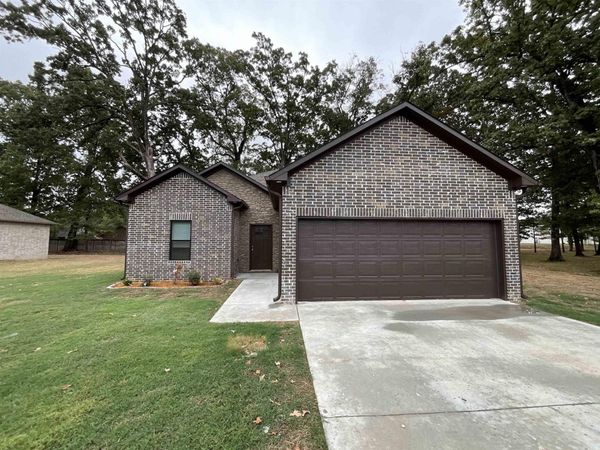 215 Kayla Lane, Lonoke, AR 72086