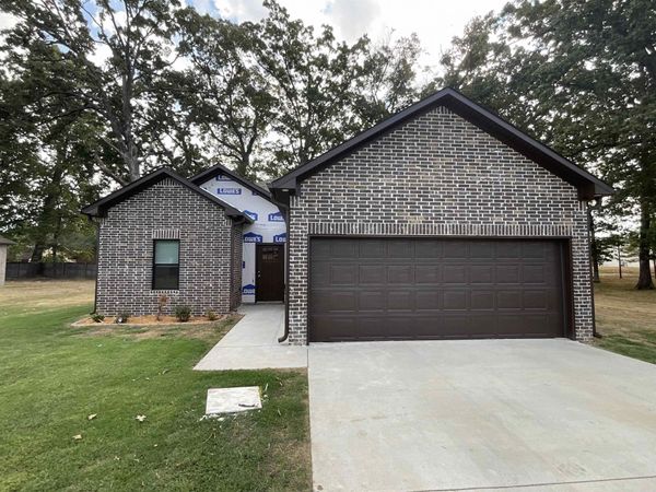 215 Kayla Lane, Lonoke, AR 72086