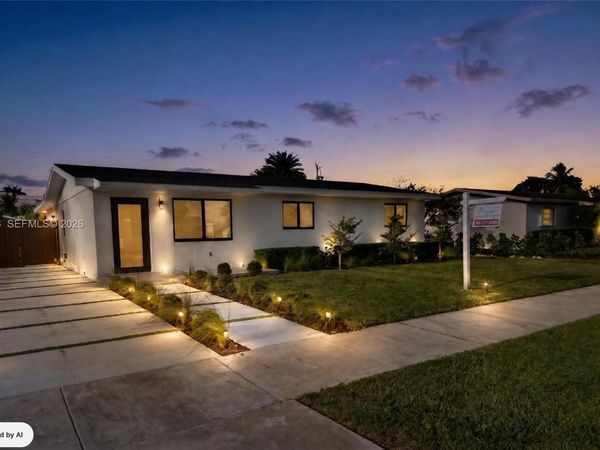 10821 SW 63rd St, Miami, FL 33173