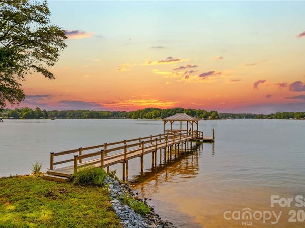 7152 Channelview Drive, Sherrills Ford, NC 28673