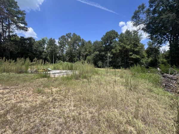 331 Goss Bunker Hill, Columbia, MS 39429