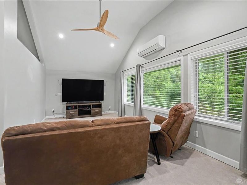101 Thruston Boulevard, Oakwood, OH 45409 Photo 8