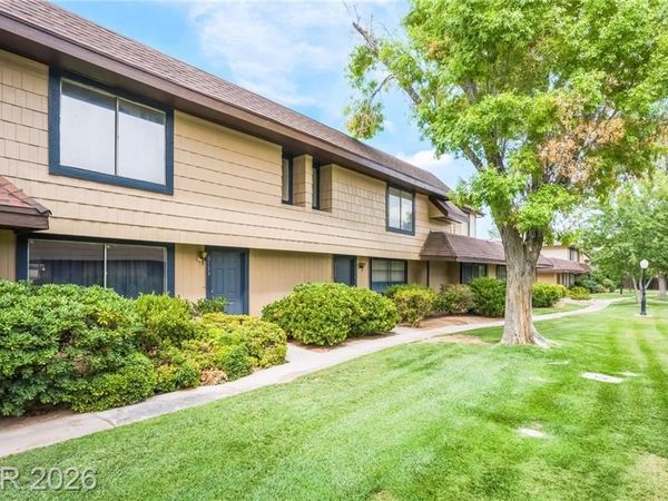 6135 Meadowgrass Lane , Las Vegas, NV 89103
