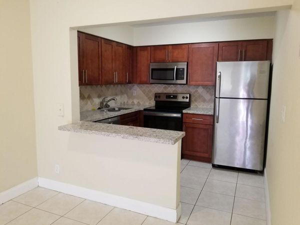 190 NE 40TH Street, Unit 196, Oakland Park, FL 33334