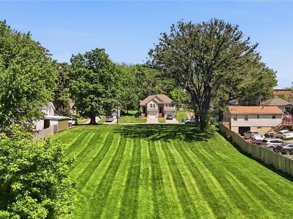 1013 W Linden Avenue, Independence, MO 64052