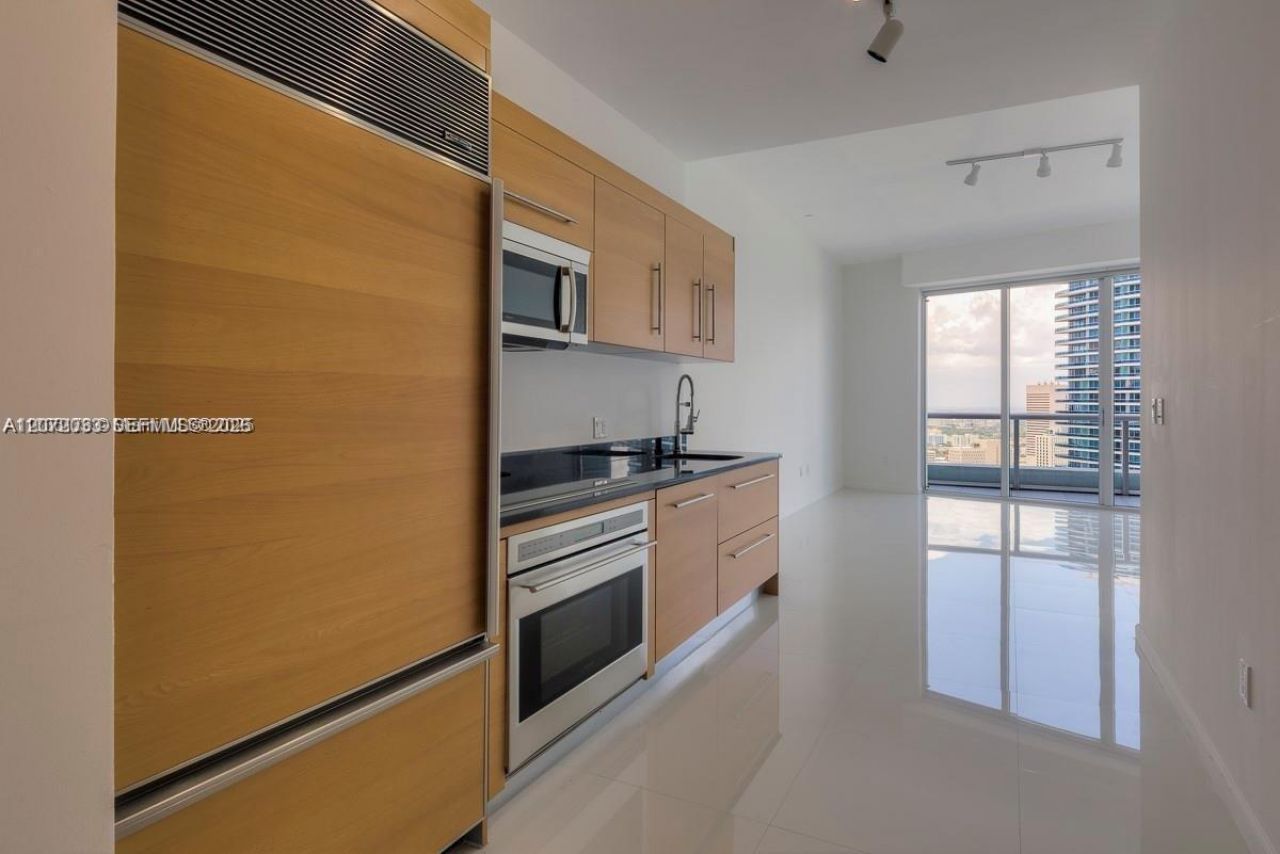 465 Brickell Ave , Unit 4104, Miami, FL 33131 Photo