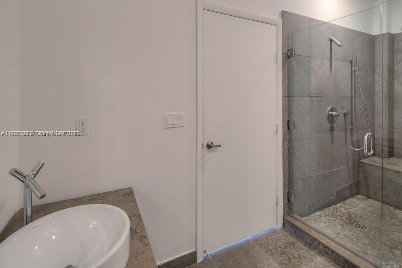 465 Brickell Ave , Unit 4104, Miami, FL 33131 Photo