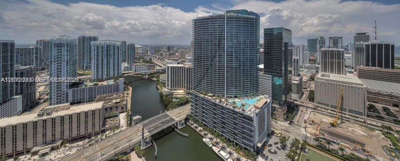 465 Brickell Ave , Unit 4104, Miami, FL 33131 Photo