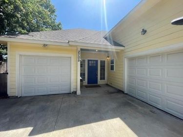 2705 College Avenue, Fort Worth, TX 76110
