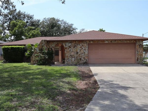 8949 FOREST LAKE DRIVE , PORT RICHEY, FL 34668