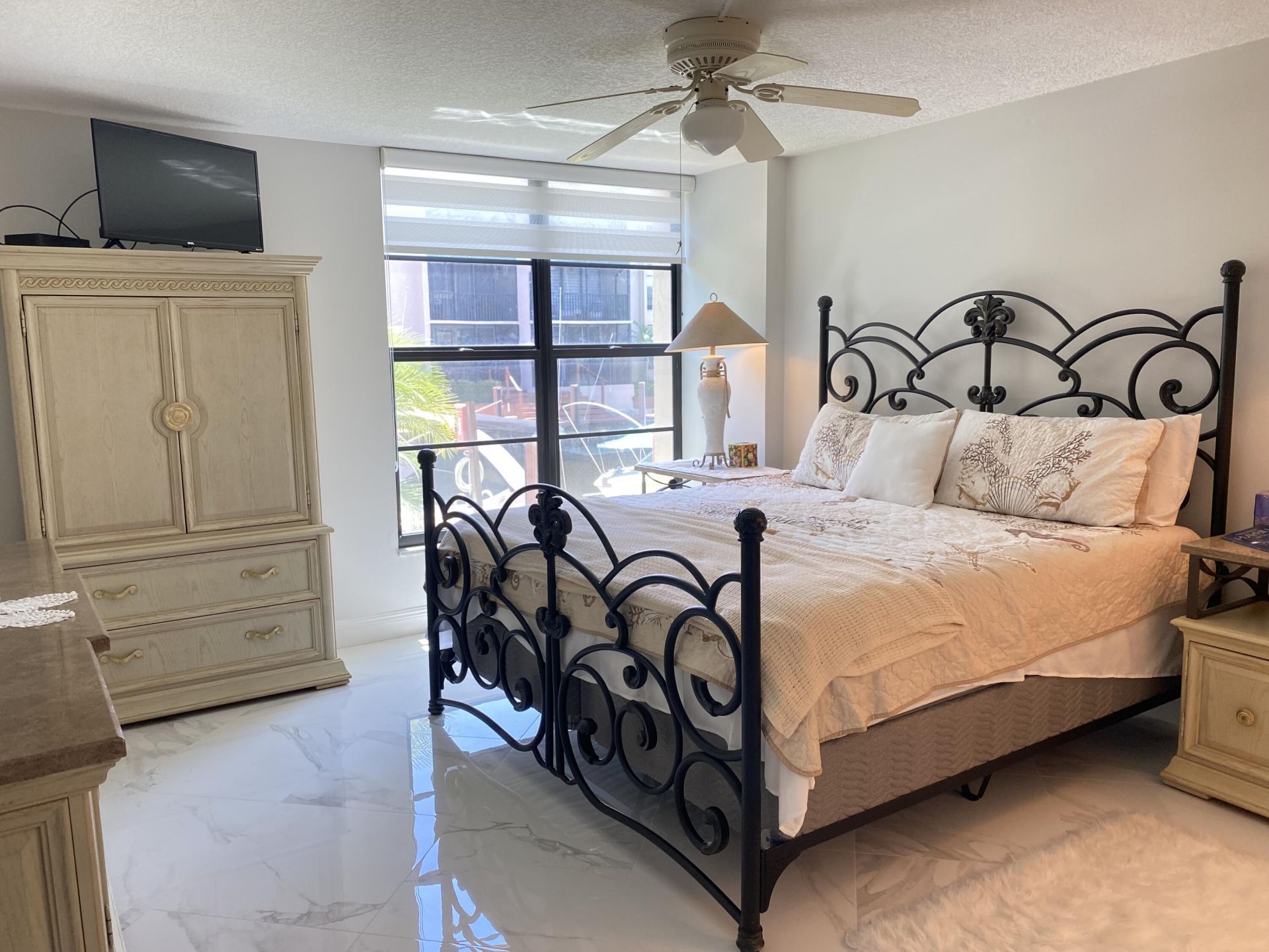 2 Royal Palm Way, Unit 101, Boca Raton, FL 33432 Photo