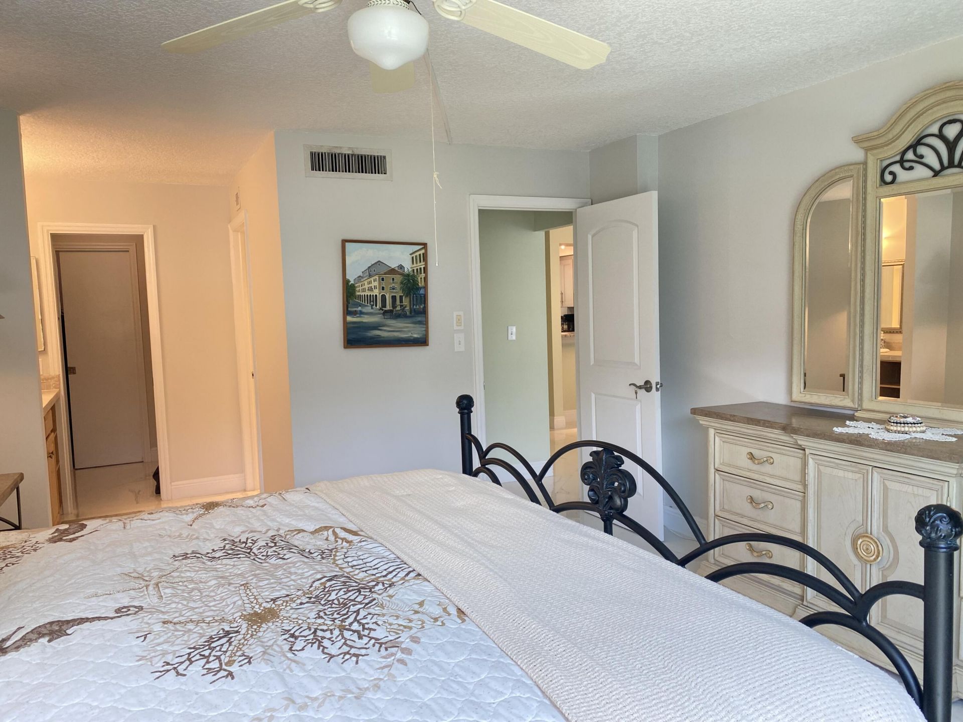 2 Royal Palm Way, Unit 101, Boca Raton, FL 33432 Photo