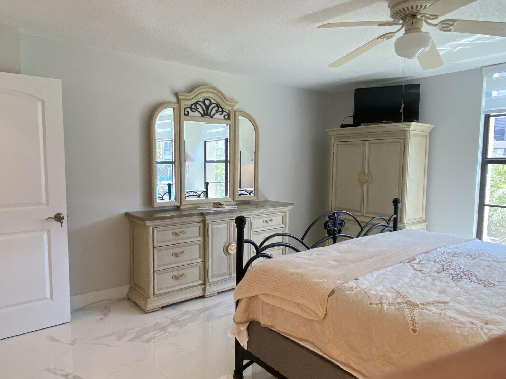 2 Royal Palm Way, Unit 101, Boca Raton, FL 33432 Photo