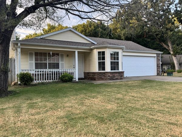 2992 W Wildflower Street , Fayetteville, AR 72704