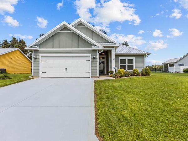 7618 Juanita Pl, Fanning Springs, FL 32693