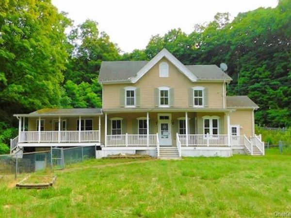 900 Salisbury Turnpike , Red Hook, NY 12571