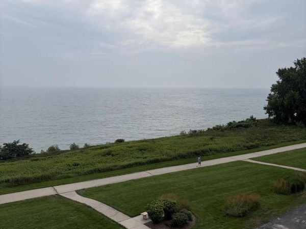 4110 S Lake DRIVE S, Unit 347, Saint Francis, WI 53235