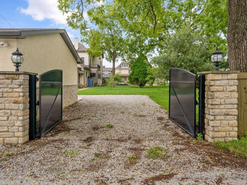 367 E Jenkins Avenue, Columbus, OH 43207 Photo 10