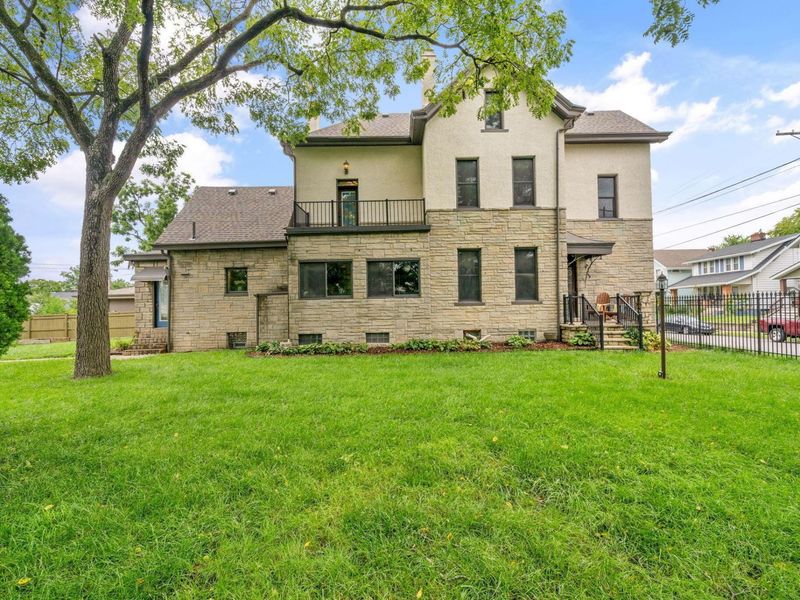 367 E Jenkins Avenue, Columbus, OH 43207 Photo 2