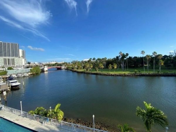 1720 NW N River Dr , Unit 413, Miami, FL 33125