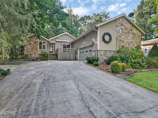 205 Lakewood Drive, Crossville, TN 38558
